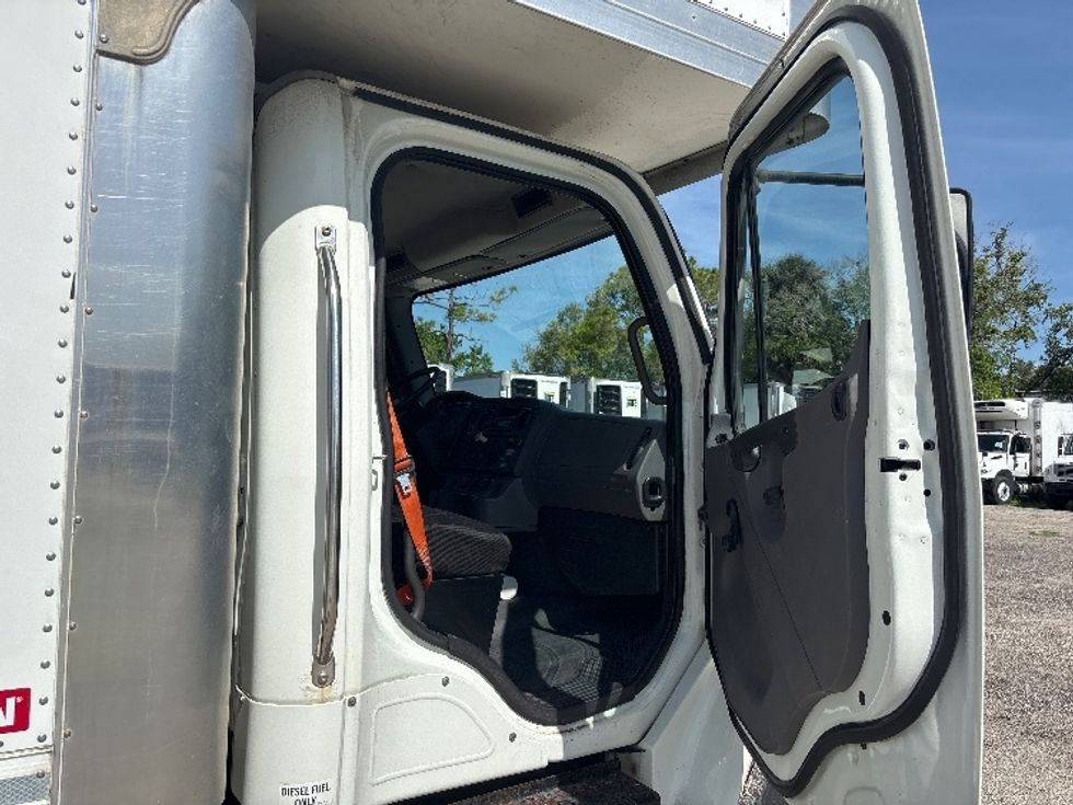 Medium Duty Box Truck-Light and Medium Duty Trucks-Freightliner-2012-M2-Melbourne-FL-227,041\n\t\tmiles-$ 27,000 - Image 20