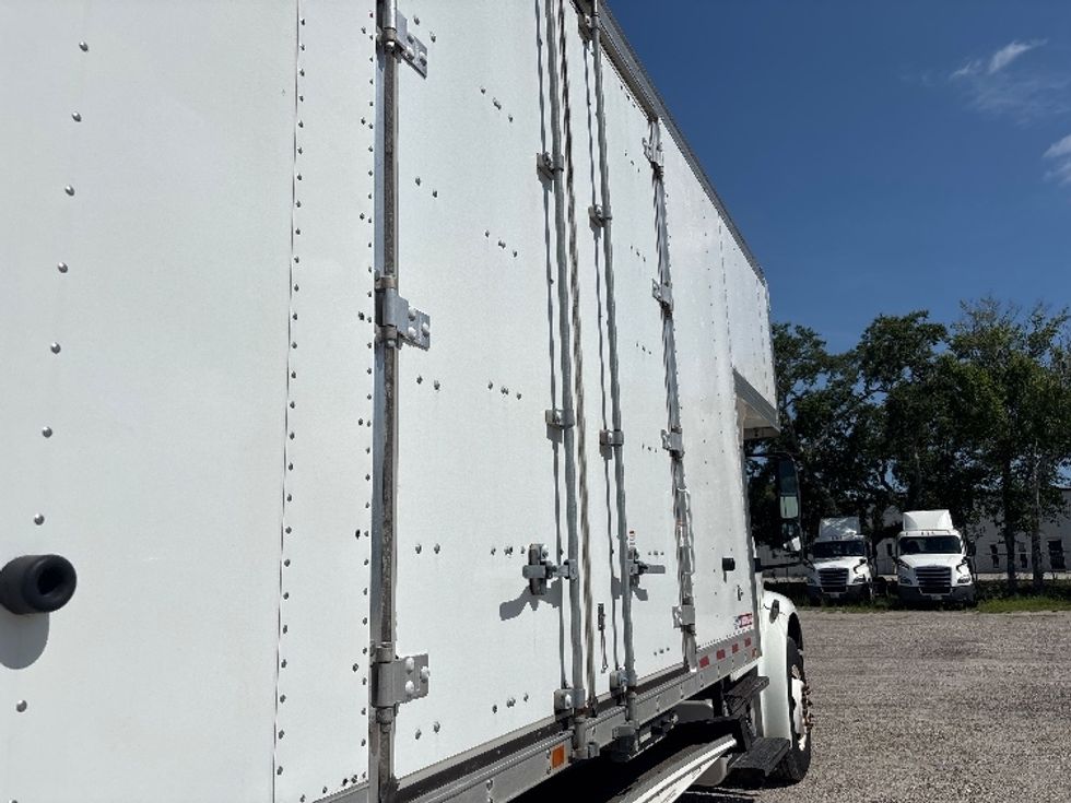 Medium Duty Box Truck-Light and Medium Duty Trucks-Freightliner-2012-M2-Melbourne-FL-227,041\n\t\tmiles-$ 27,000 - Image 28