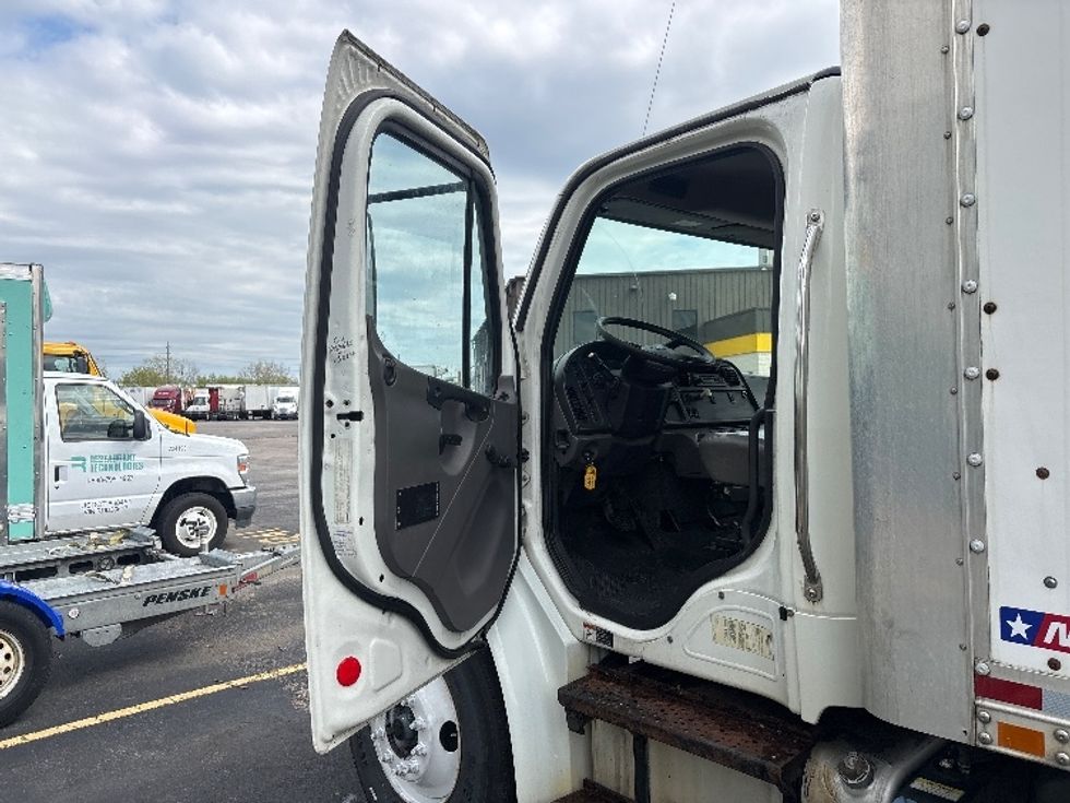 Medium Duty Box Truck-Light and Medium Duty Trucks-Freightliner-2013-M2-Brook Park-OH-291,782\n\t\tmiles-$ 12,500 - Image 15
