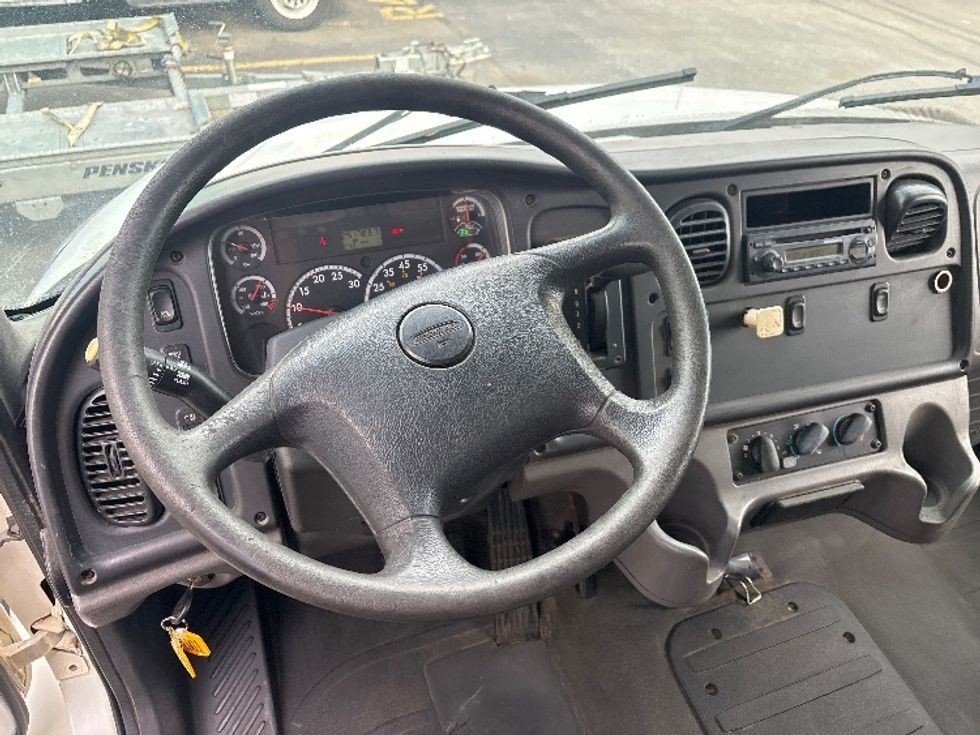 Medium Duty Box Truck-Light and Medium Duty Trucks-Freightliner-2013-M2-Brook Park-OH-291,782\n\t\tmiles-$ 12,500 - Image 17