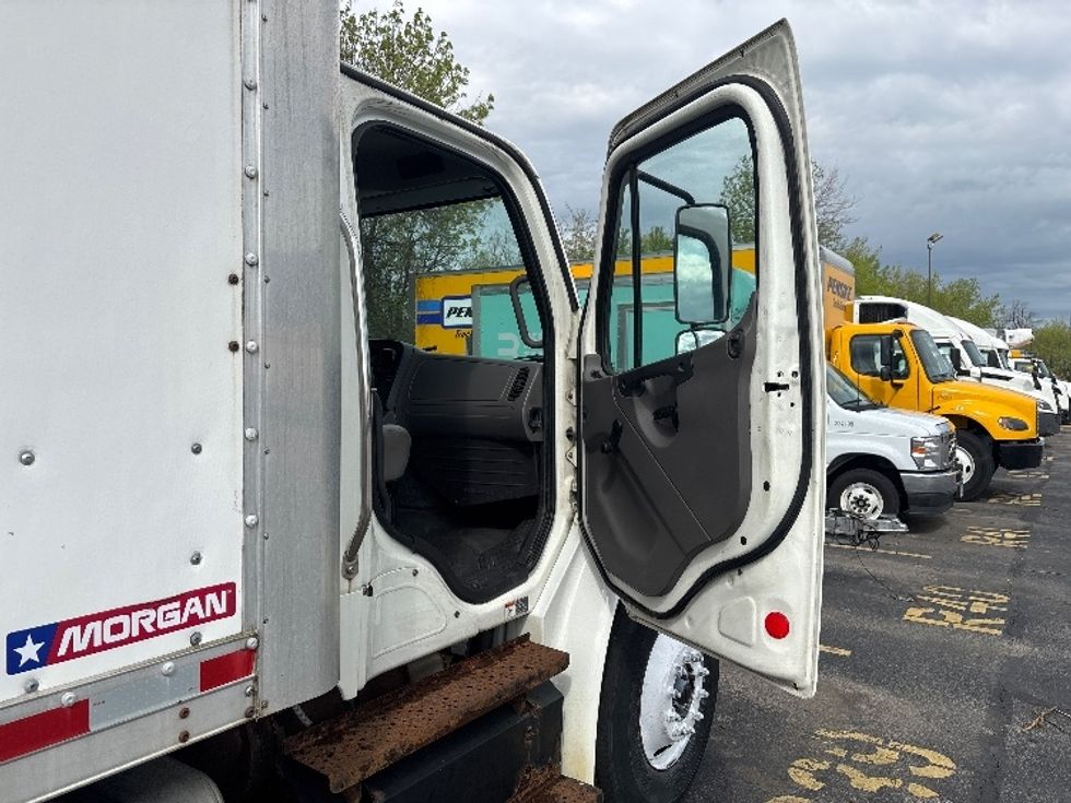 Medium Duty Box Truck-Light and Medium Duty Trucks-Freightliner-2013-M2-Brook Park-OH-291,782\n\t\tmiles-$ 12,500 - Image 19