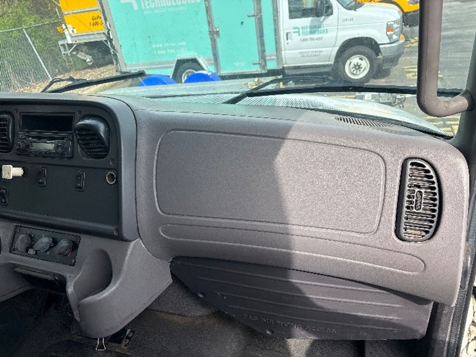 Medium Duty Box Truck-Light and Medium Duty Trucks-Freightliner-2013-M2-Brook Park-OH-291,782\n\t\tmiles-$ 12,500 - Image 20