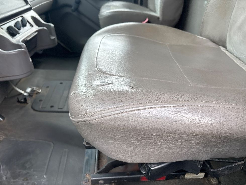 Medium Duty Box Truck-Light and Medium Duty Trucks-Freightliner-2013-M2-Brook Park-OH-291,782\n\t\tmiles-$ 12,500 - Image 24