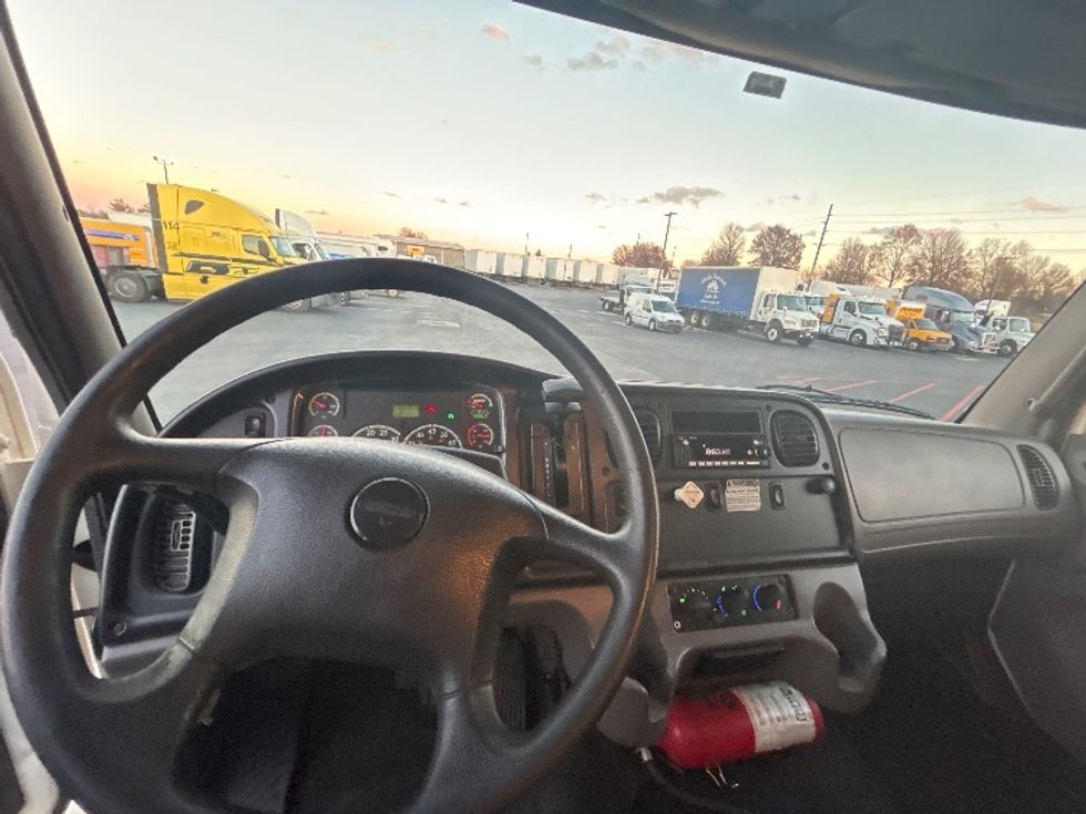 Medium Duty Box Truck-Light and Medium Duty Trucks-Freightliner-2013-M2-Lowell-AR-218,836\n\t\tmiles-$ 35,500 - Image 18