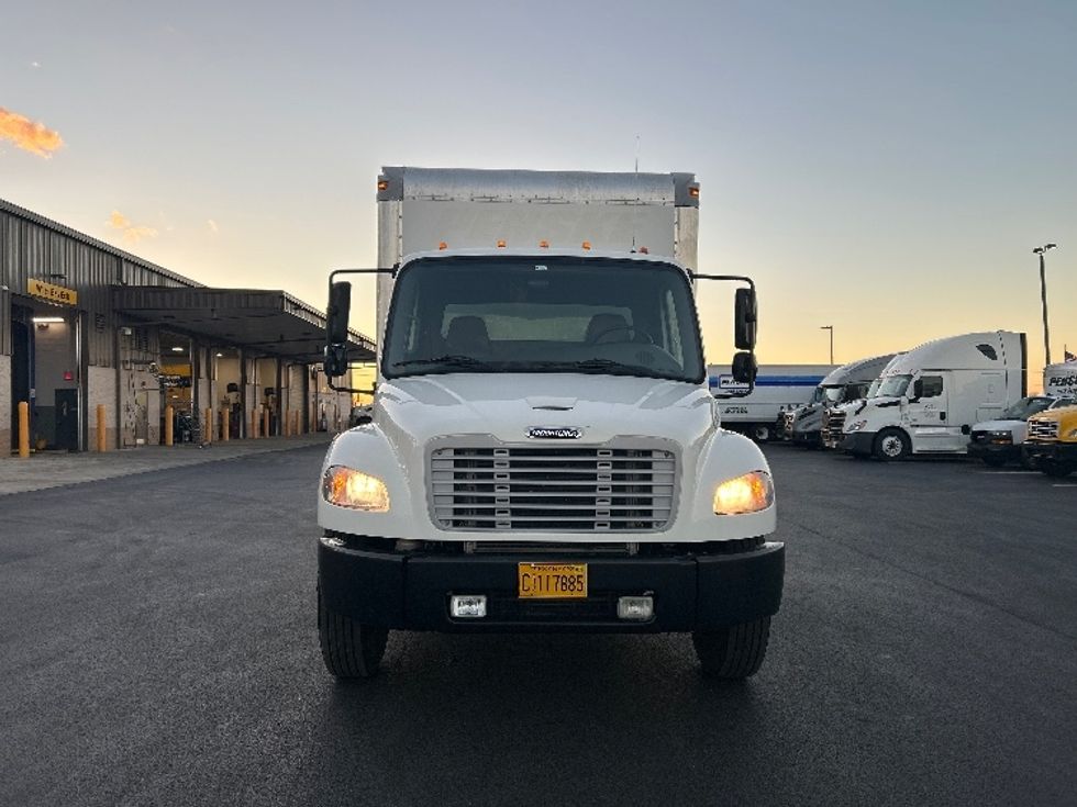 Medium Duty Box Truck-Light and Medium Duty Trucks-Freightliner-2013-M2-Lowell-AR-218,836\n\t\tmiles-$ 35,500 - Image 2