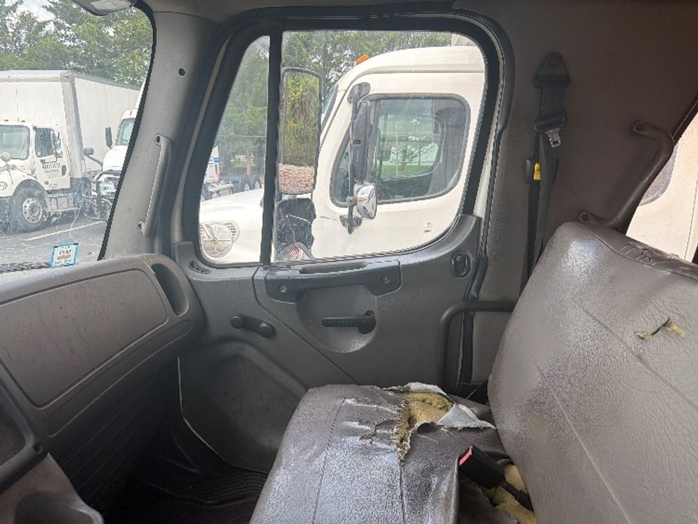 Medium Duty Box Truck-Light and Medium Duty Trucks-Freightliner-2013-M2-Parsippany-NJ-148,363\n\t\tmiles-$ 10,000 - Image 19