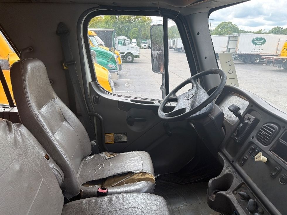 Medium Duty Box Truck-Light and Medium Duty Trucks-Freightliner-2013-M2-Parsippany-NJ-148,363\n\t\tmiles-$ 10,000 - Image 22