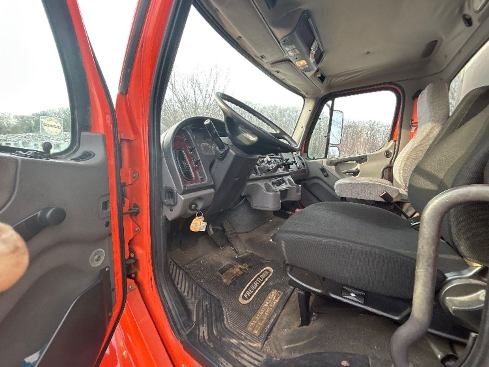 Medium Duty Box Truck-Light and Medium Duty Trucks-Freightliner-2014-M2-Fitchburg-MA-300,321\n\t\tmiles-$ 18,000 - Image 17