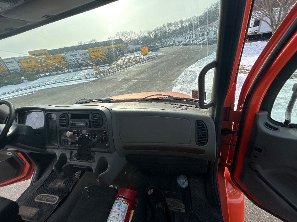 Medium Duty Box Truck-Light and Medium Duty Trucks-Freightliner-2014-M2-Fitchburg-MA-300,321\n\t\tmiles-$ 18,000 - Image 21