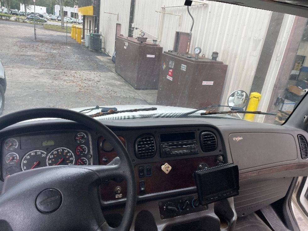 Medium Duty Box Truck-Light and Medium Duty Trucks-Freightliner-2014-M2-Jacksonville-FL-252,302\n\t\tmiles-$ 31,500 - Image 18