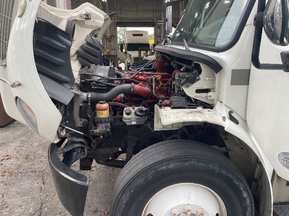 Medium Duty Box Truck-Light and Medium Duty Trucks-Freightliner-2014-M2-Jacksonville-FL-252,302\n\t\tmiles-$ 31,500 - Image 24