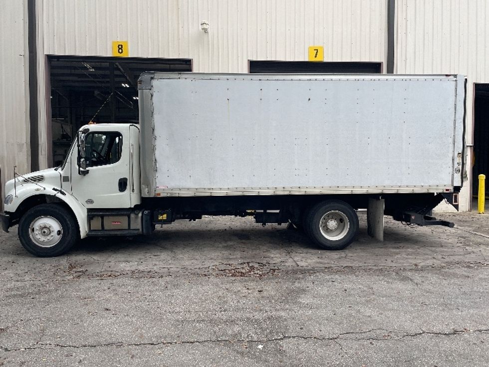 Medium Duty Box Truck-Light and Medium Duty Trucks-Freightliner-2014-M2-Jacksonville-FL-252,302\n\t\tmiles-$ 31,500 - Image 4
