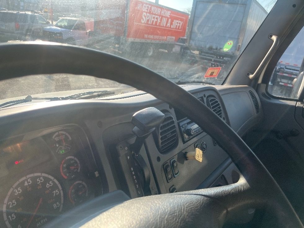 Medium Duty Box Truck-Light and Medium Duty Trucks-Freightliner-2014-M2-Sturtevant-WI-67,100\n\t\tmiles-$ 47,500 - Image 17