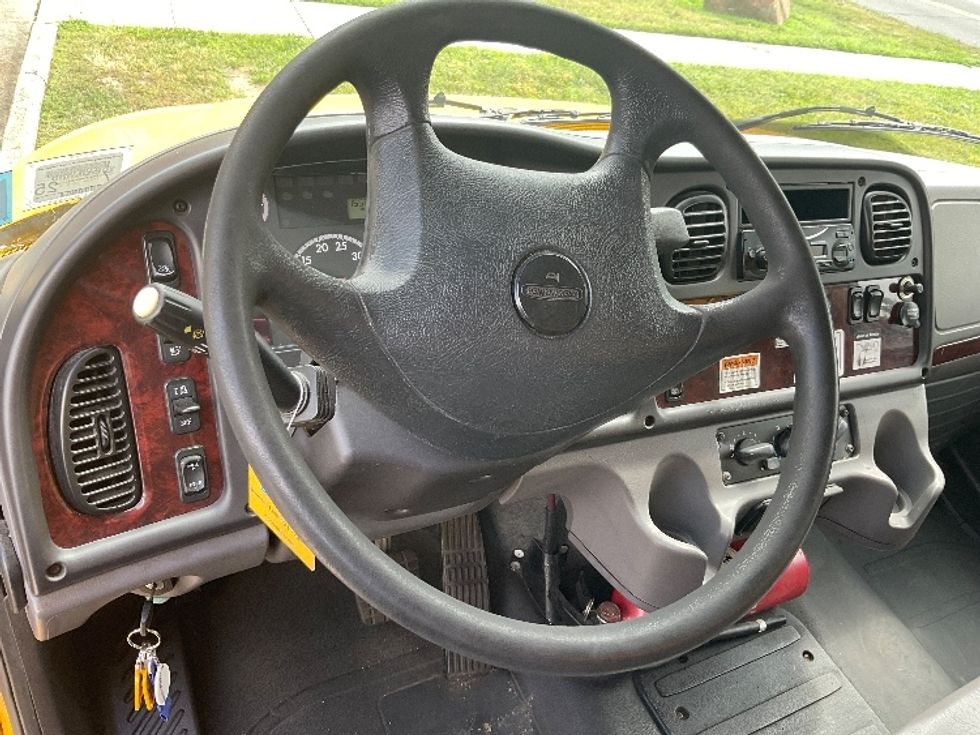 Medium Duty Box Truck-Light and Medium Duty Trucks-Freightliner-2014-M2-West Babylon-NY-155,634\n\t\tmiles-$ 33,000 - Image 18