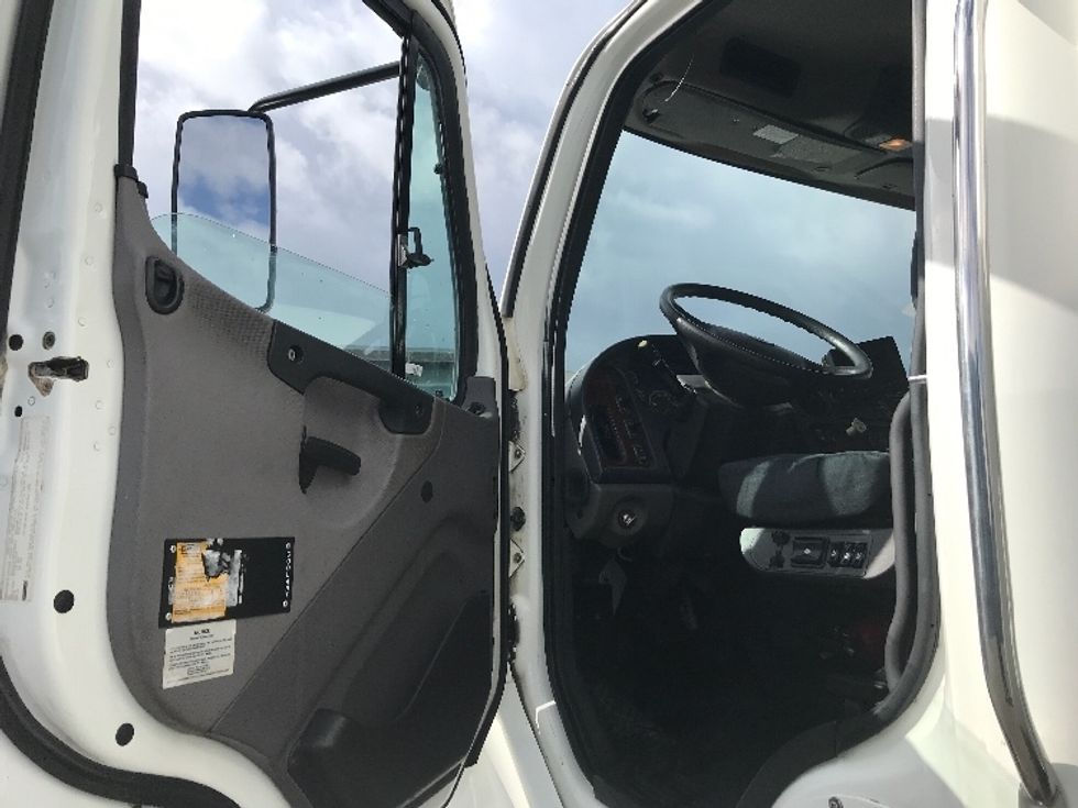 Medium Duty Box Truck-Light and Medium Duty Trucks-Freightliner-2014-M2-West Sacramento-CA-260,068\n\t\tmiles-$ 24,250 - Image 16