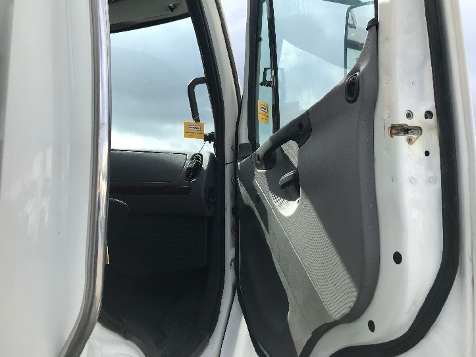 Medium Duty Box Truck-Light and Medium Duty Trucks-Freightliner-2014-M2-West Sacramento-CA-260,068\n\t\tmiles-$ 24,250 - Image 18