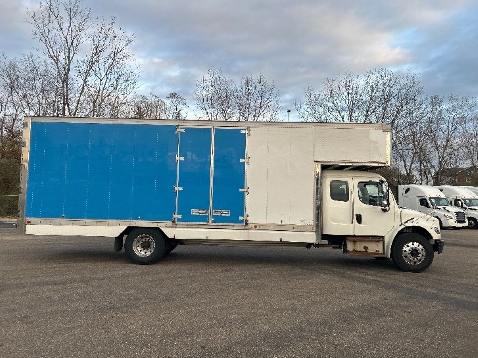 Medium Duty Box Truck-Light and Medium Duty Trucks-Freightliner-2015-M2-Akron-OH-313,000\n\t\tmiles-$ 34,500 - Image 15