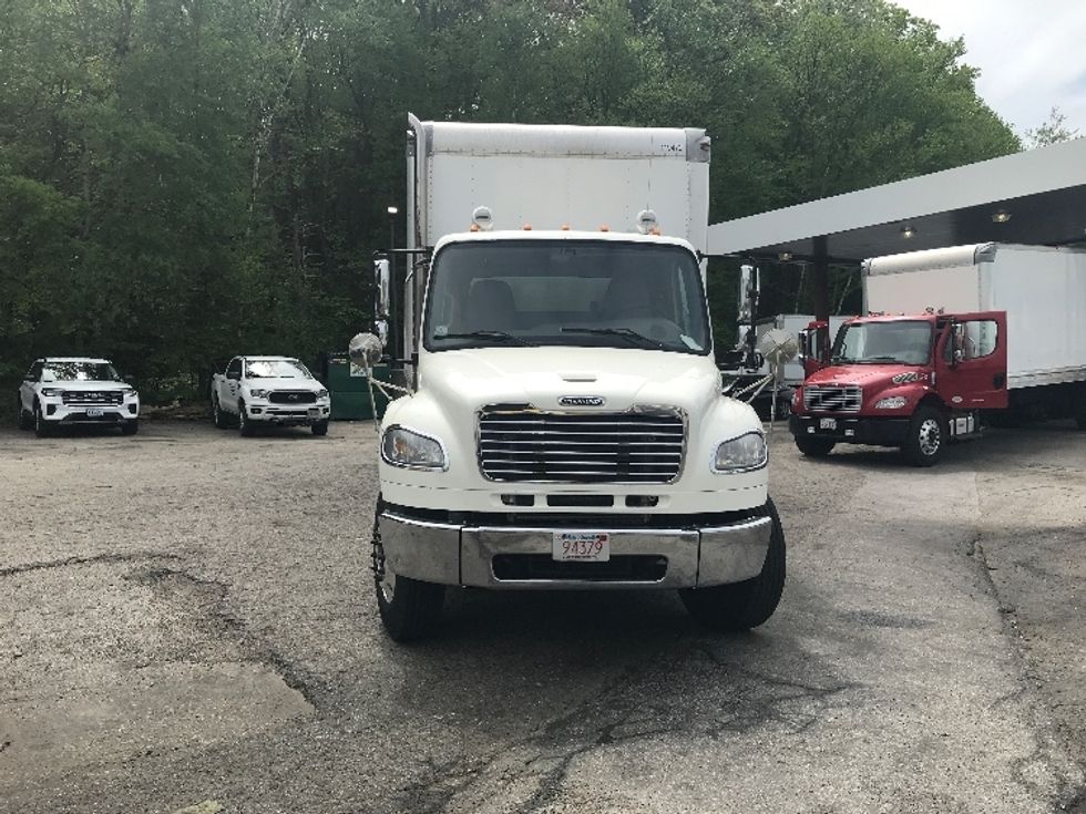 Medium Duty Box Truck-Light and Medium Duty Trucks-Freightliner-2015-M2-Auburn-MA-276,999\n\t\tmiles-$ 38,250 - Image 2