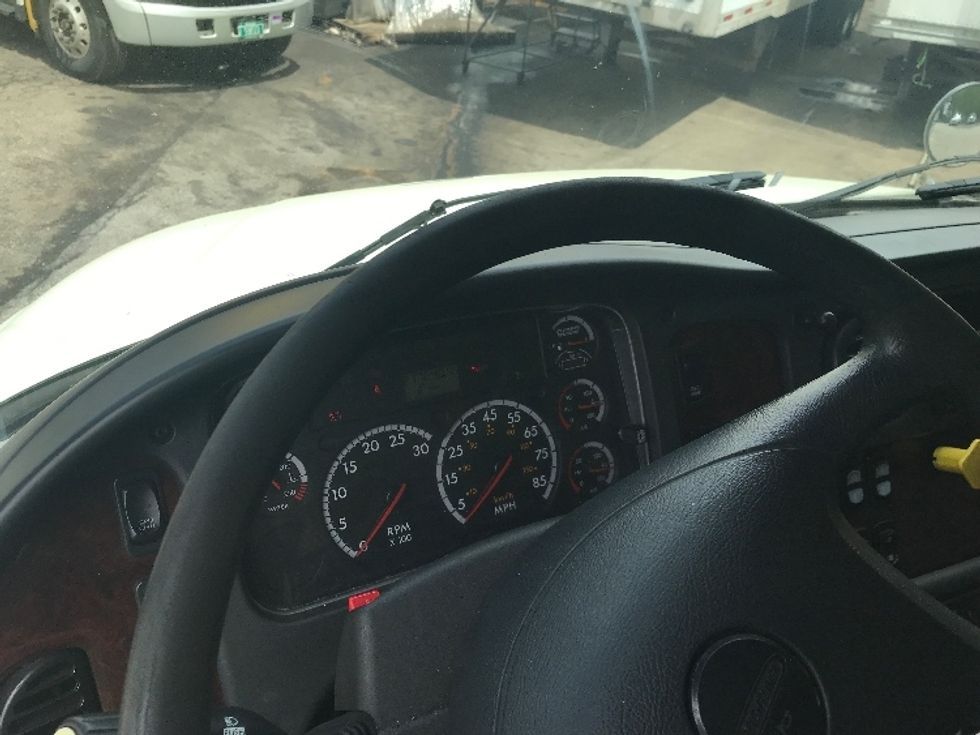 Medium Duty Box Truck-Light and Medium Duty Trucks-Freightliner-2015-M2-Auburn-MA-276,999\n\t\tmiles-$ 38,250 - Image 20