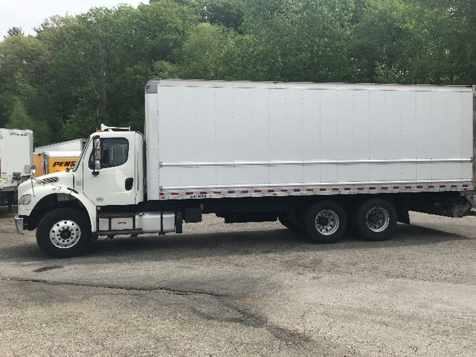 Medium Duty Box Truck-Light and Medium Duty Trucks-Freightliner-2015-M2-Auburn-MA-276,999\n\t\tmiles-$ 38,250 - Image 5