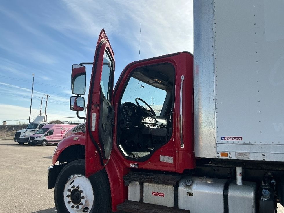 Medium Duty Box Truck-Light and Medium Duty Trucks-Freightliner-2015-M2-Aurora-CO-146,777\n\t\tmiles-$ 45,250 - Image 16
