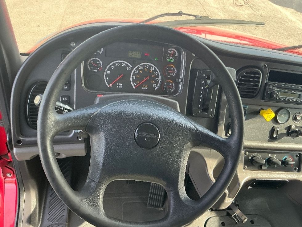 Medium Duty Box Truck-Light and Medium Duty Trucks-Freightliner-2015-M2-Aurora-CO-146,777\n\t\tmiles-$ 45,250 - Image 18