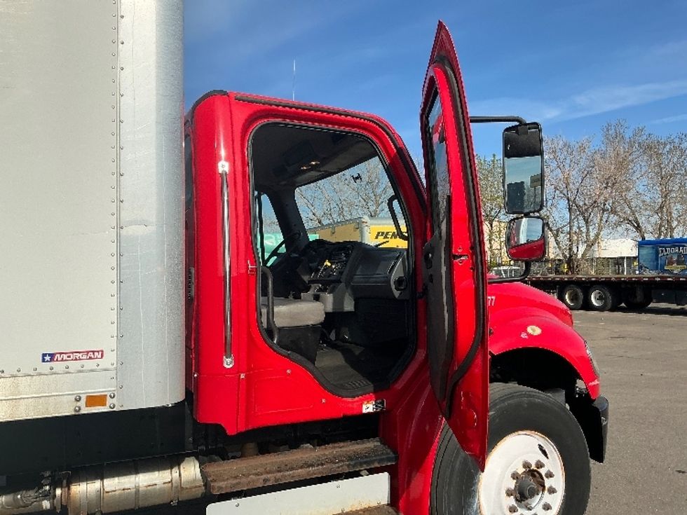 Medium Duty Box Truck-Light and Medium Duty Trucks-Freightliner-2015-M2-Aurora-CO-146,777\n\t\tmiles-$ 45,250 - Image 20
