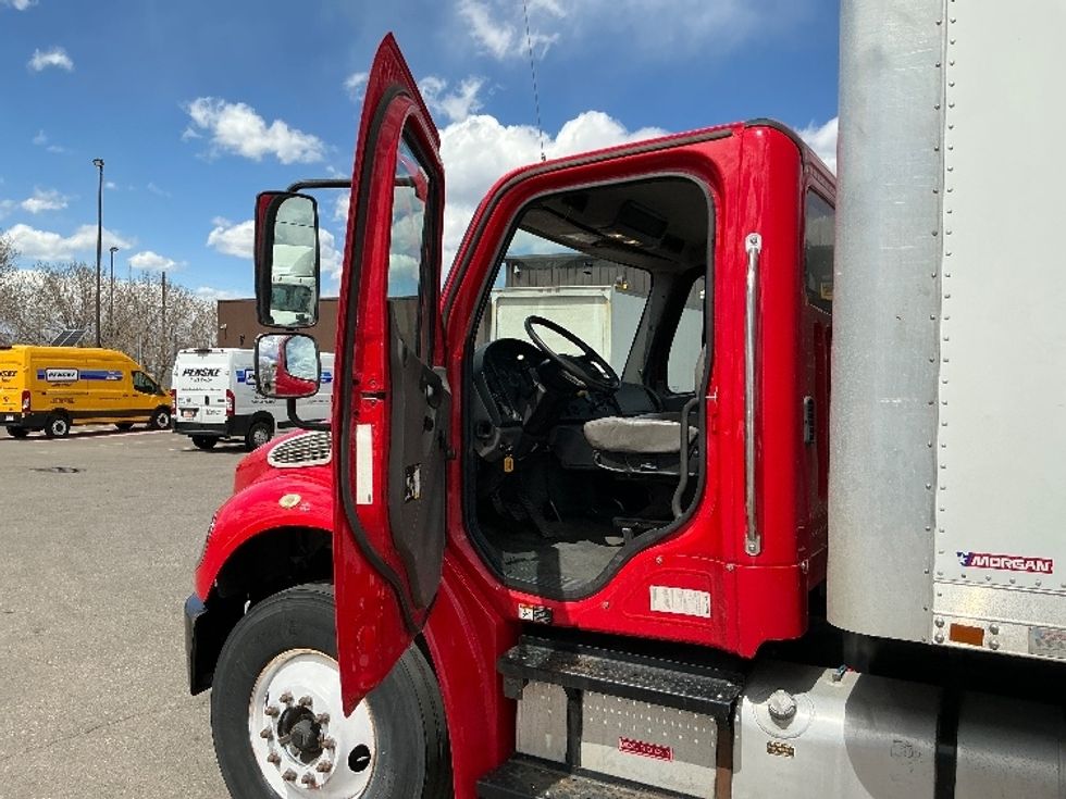 Medium Duty Box Truck-Light and Medium Duty Trucks-Freightliner-2015-M2-Aurora-CO-172,002\n\t\tmiles-$ 43,750 - Image 16