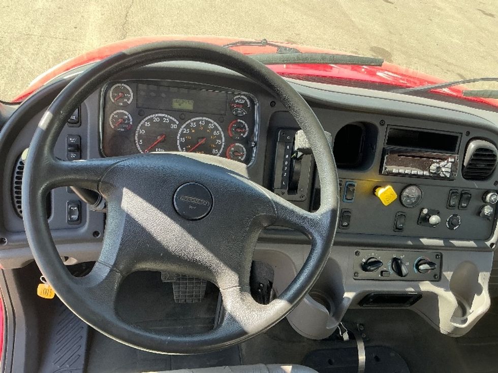 Medium Duty Box Truck-Light and Medium Duty Trucks-Freightliner-2015-M2-Aurora-CO-172,002\n\t\tmiles-$ 43,750 - Image 18