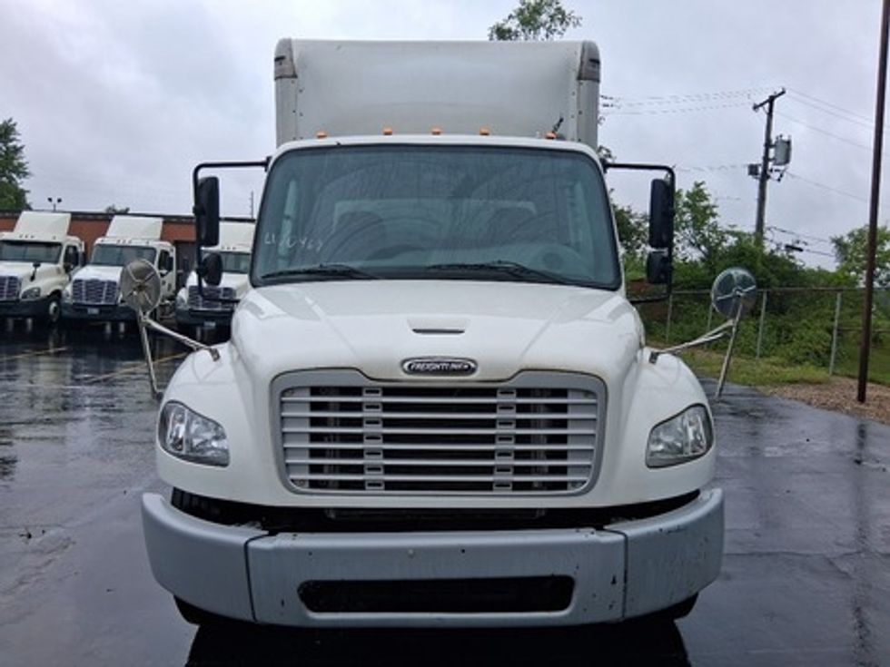 Medium Duty Box Truck-Light and Medium Duty Trucks-Freightliner-2015-M2-Bloomington-IN-202,846\n\t\tmiles-$ 26,000 - Image 2
