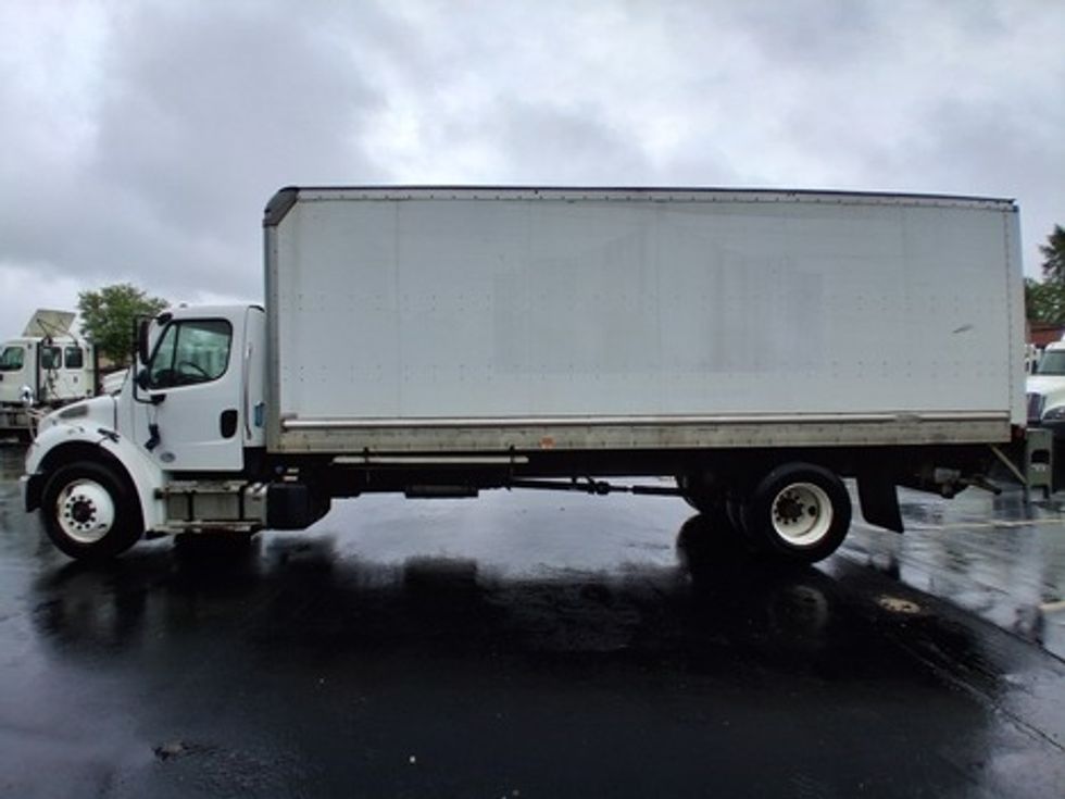 Medium Duty Box Truck-Light and Medium Duty Trucks-Freightliner-2015-M2-Bloomington-IN-202,846\n\t\tmiles-$ 26,000 - Image 4