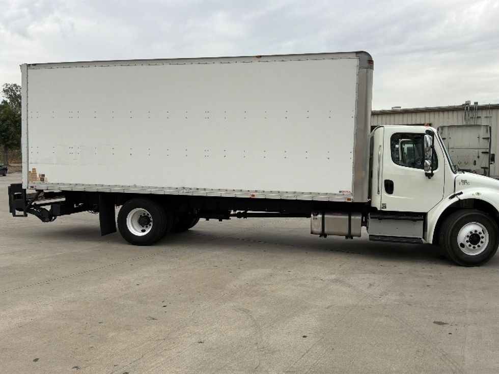 Medium Duty Box Truck-Light and Medium Duty Trucks-Freightliner-2015-M2-Fontana-CA-121,676\n\t\tmiles-$ 48,500 - Image 15