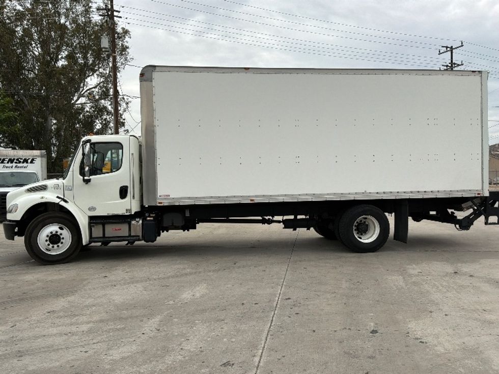 Medium Duty Box Truck-Light and Medium Duty Trucks-Freightliner-2015-M2-Fontana-CA-121,676\n\t\tmiles-$ 48,500 - Image 4