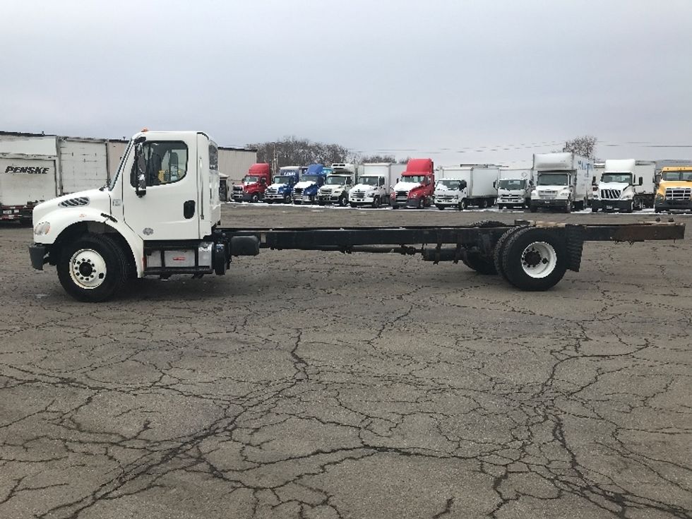 Medium Duty Box Truck-Light and Medium Duty Trucks-Freightliner-2015-M2-Fredonia-NY-301,330\n\t\tmiles-$ 25,000 - Image 4