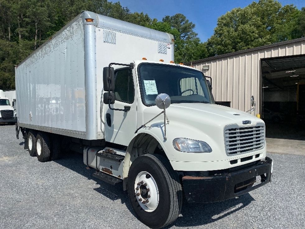 Medium Duty Box Truck-Light and Medium Duty Trucks-Freightliner-2015-M2-Knoxville-TN-420,177\n\t\tmiles-$ 28,250 - Image 1