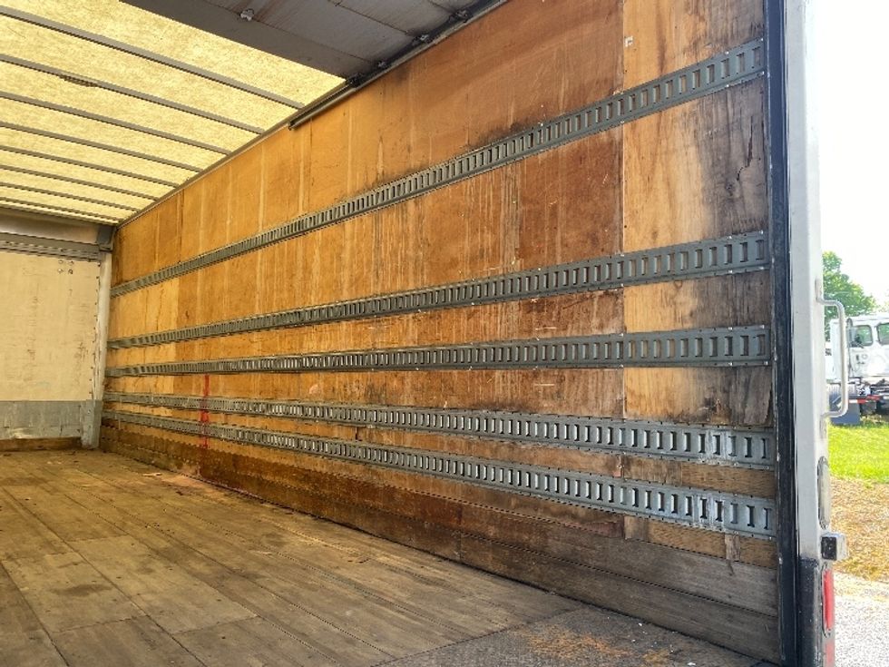 Medium Duty Box Truck-Light and Medium Duty Trucks-Freightliner-2015-M2-Knoxville-TN-420,177\n\t\tmiles-$ 28,250 - Image 12
