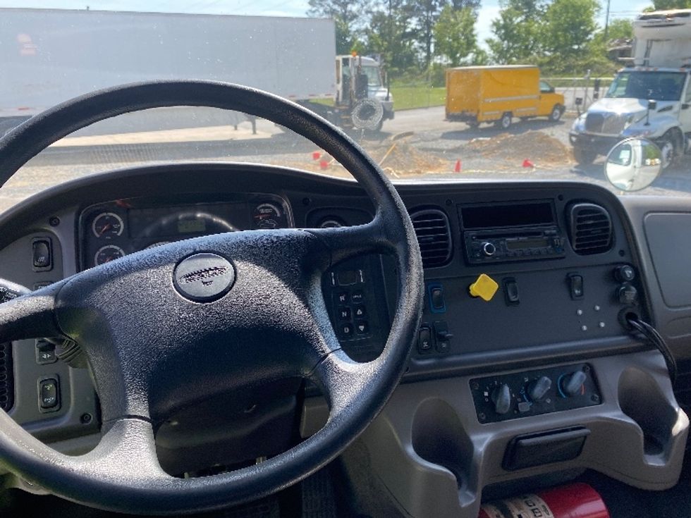 Medium Duty Box Truck-Light and Medium Duty Trucks-Freightliner-2015-M2-Knoxville-TN-420,177\n\t\tmiles-$ 28,250 - Image 17