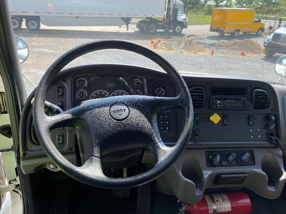 Medium Duty Box Truck-Light and Medium Duty Trucks-Freightliner-2015-M2-Knoxville-TN-420,177\n\t\tmiles-$ 28,250 - Image 18