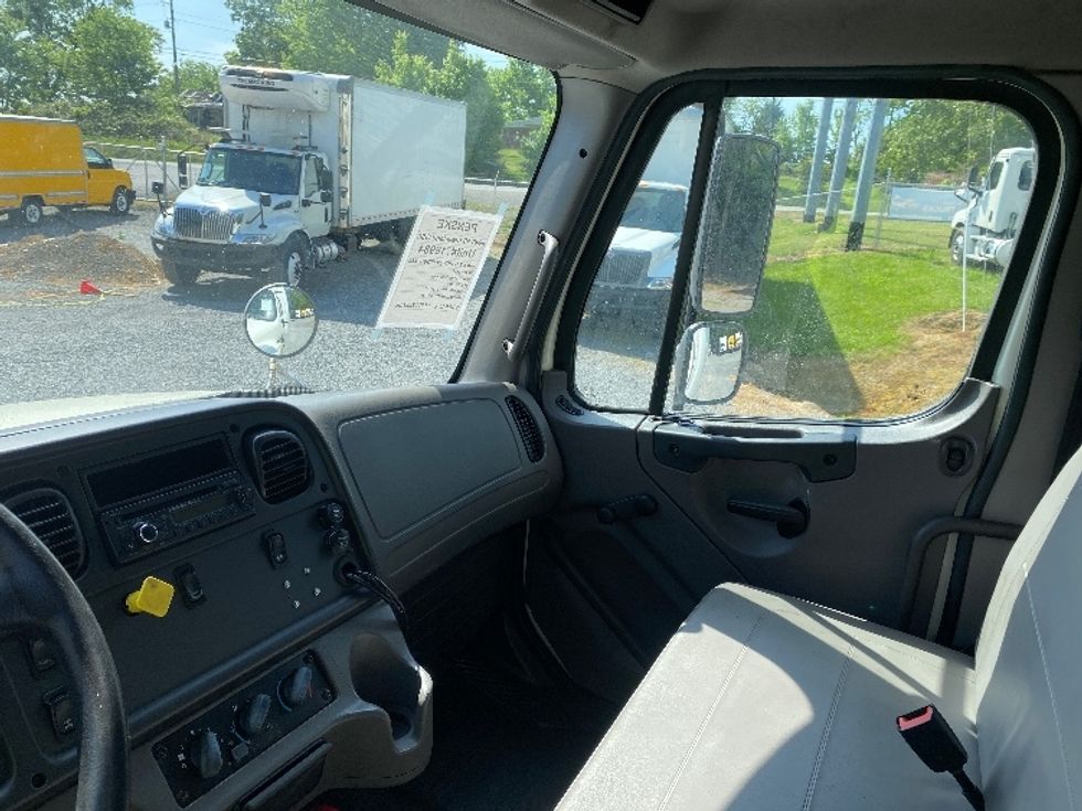 Medium Duty Box Truck-Light and Medium Duty Trucks-Freightliner-2015-M2-Knoxville-TN-420,177\n\t\tmiles-$ 28,250 - Image 19