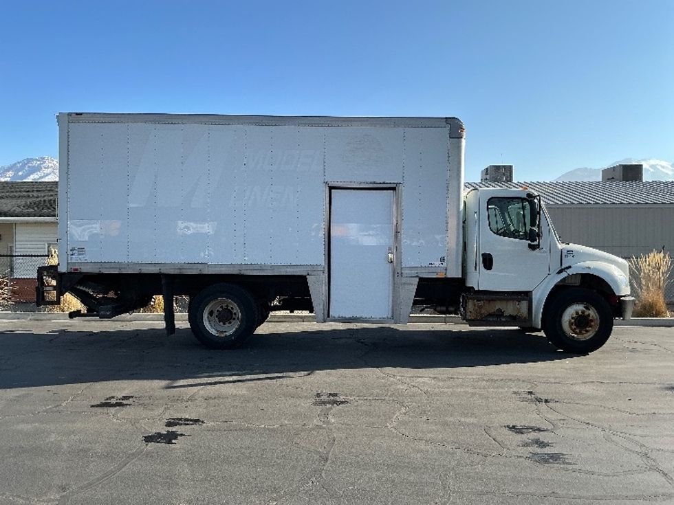 Medium Duty Box Truck-Light and Medium Duty Trucks-Freightliner-2015-M2-Ogden-UT-192,281\n\t\tmiles-$ 37,000 - Image 15