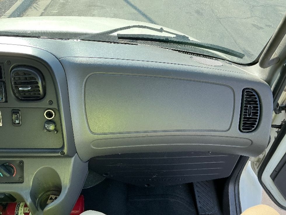 Medium Duty Box Truck-Light and Medium Duty Trucks-Freightliner-2015-M2-Ogden-UT-192,281\n\t\tmiles-$ 37,000 - Image 21