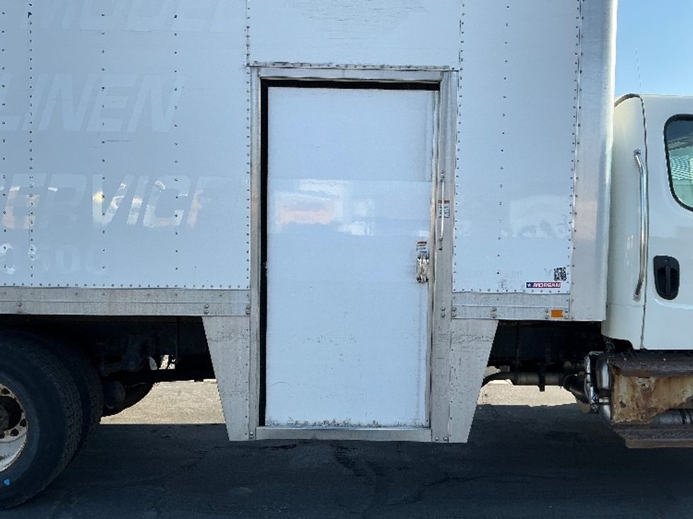 Medium Duty Box Truck-Light and Medium Duty Trucks-Freightliner-2015-M2-Ogden-UT-192,281\n\t\tmiles-$ 37,000 - Image 25