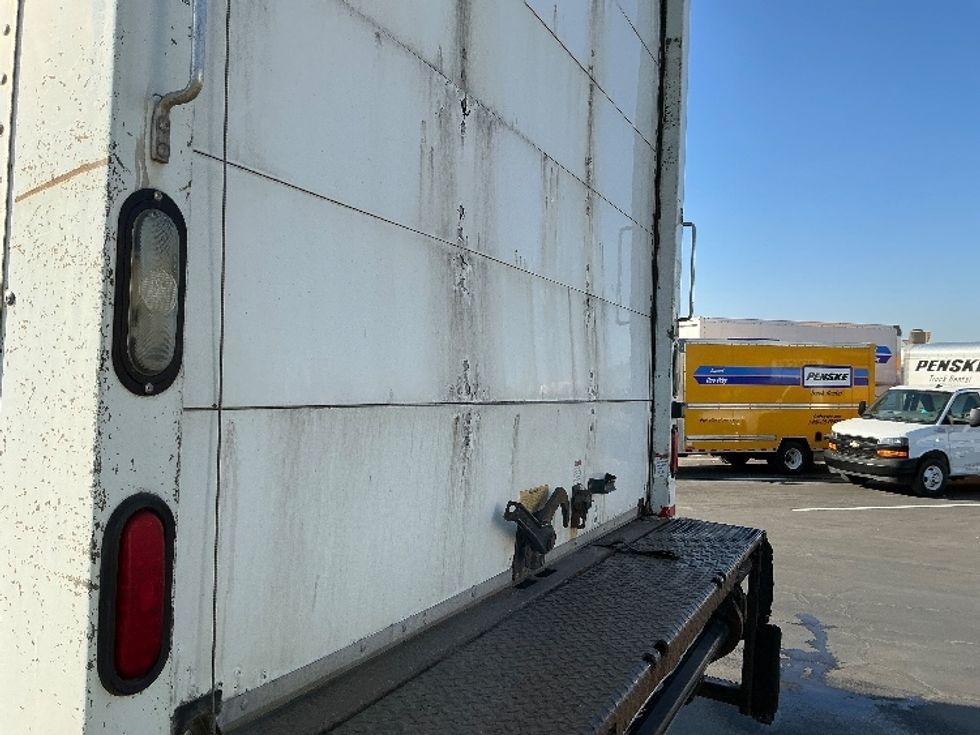 Medium Duty Box Truck-Light and Medium Duty Trucks-Freightliner-2015-M2-Ogden-UT-192,281\n\t\tmiles-$ 37,000 - Image 28