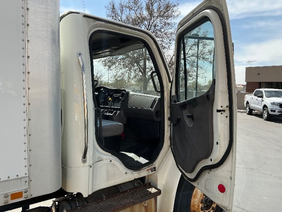 Medium Duty Box Truck-Light and Medium Duty Trucks-Freightliner-2015-M2-Ogden-UT-212,553\n\t\tmiles-$ 36,500 - Image 20
