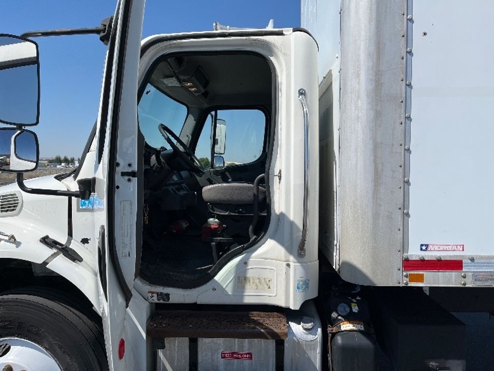 Medium Duty Box Truck-Light and Medium Duty Trucks-Freightliner-2015-M2-Pasco-WA-343,551\n\t\tmiles-$ 19,750 - Image 16