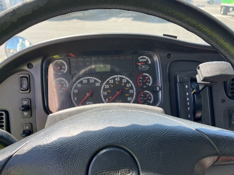 Medium Duty Box Truck-Light and Medium Duty Trucks-Freightliner-2015-M2-Pasco-WA-343,551\n\t\tmiles-$ 19,750 - Image 18