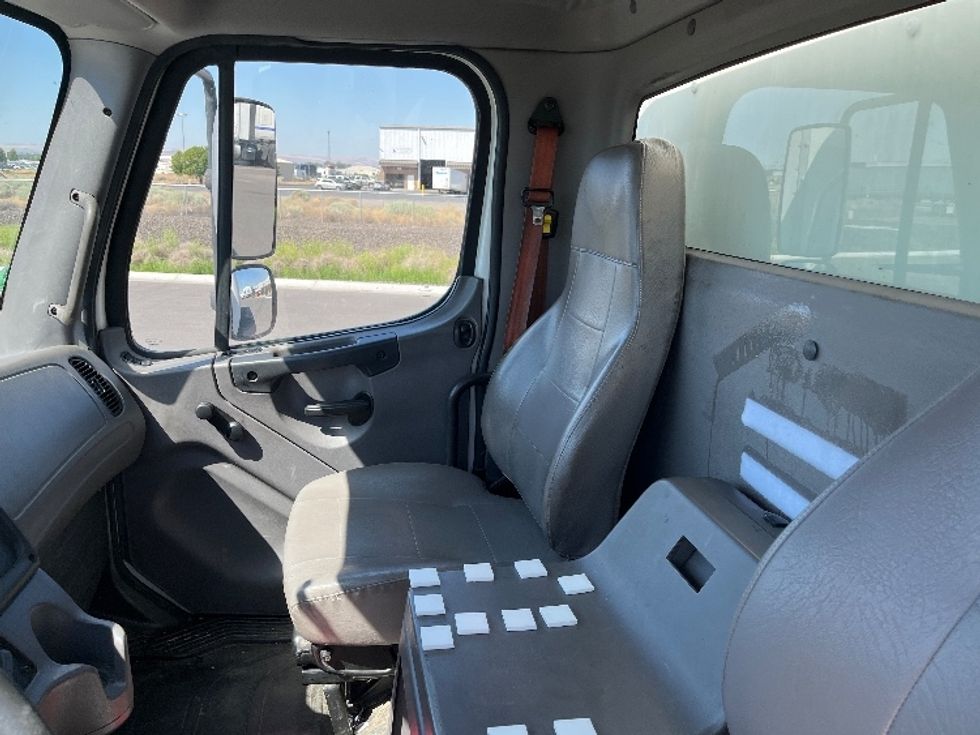 Medium Duty Box Truck-Light and Medium Duty Trucks-Freightliner-2015-M2-Pasco-WA-343,551\n\t\tmiles-$ 19,750 - Image 19