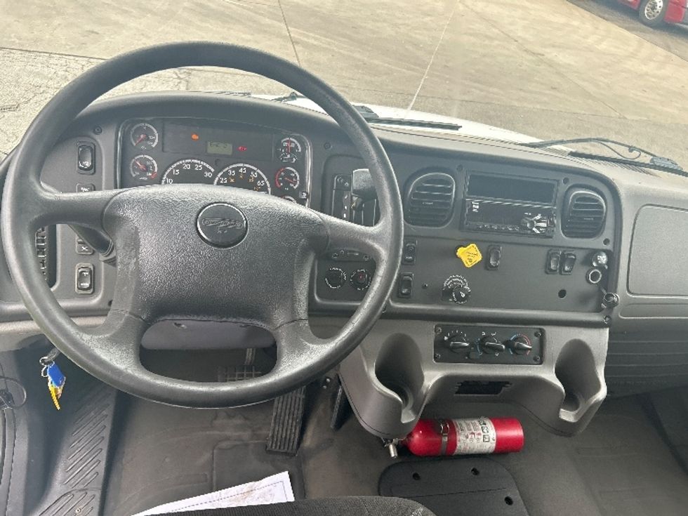 Medium Duty Box Truck-Light and Medium Duty Trucks-Freightliner-2015-M2-Sturtevant-WI-290,494\n\t\tmiles-$ 12,000 - Image 18