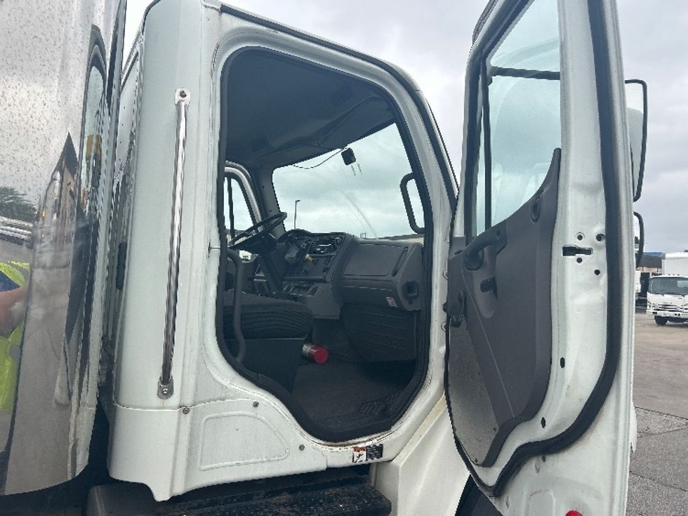 Medium Duty Box Truck-Light and Medium Duty Trucks-Freightliner-2015-M2-Sturtevant-WI-290,494\n\t\tmiles-$ 12,000 - Image 20