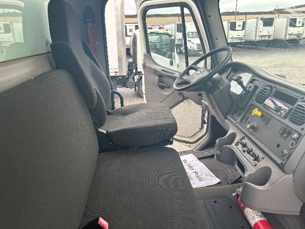 Medium Duty Box Truck-Light and Medium Duty Trucks-Freightliner-2015-M2-Sturtevant-WI-290,494\n\t\tmiles-$ 12,000 - Image 22